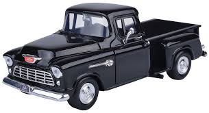 MotorMax Timeless Legends 1:24 - 1955 Chevy 5100 Stepside Black