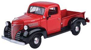 MotorMax Timeless Legends 1:24 - 1941 Plymouth Pickup Red