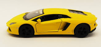 Kinsmart - Lamborghini Aventador LP700-4 Yellow