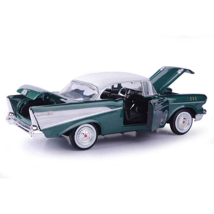 MotorMax Timeless Legends 1:24 - 1957 Chevy Bel Air Metallic Green