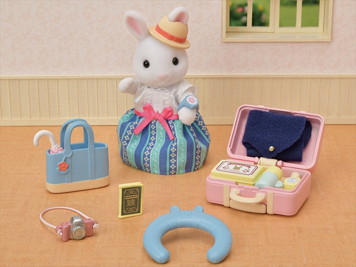 Sylvanian Families - Weekend Travel Set - Snow Rabbit Mother