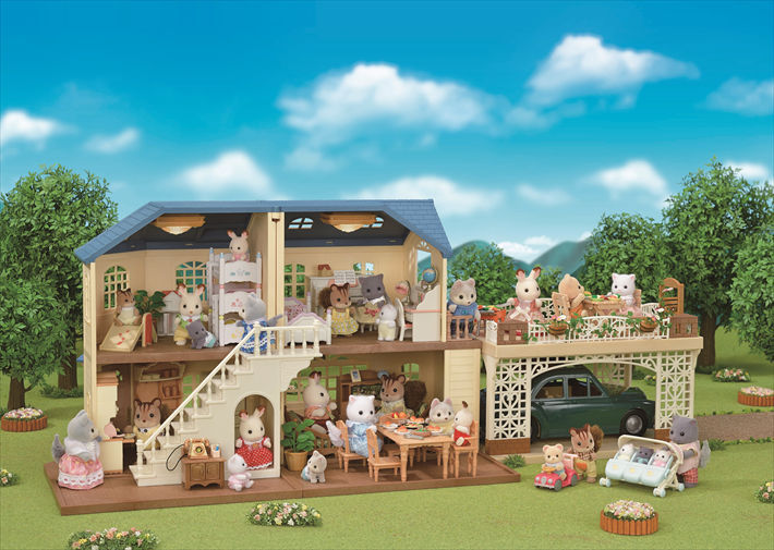 Sylvanian Families - Large House with Carport Gift Set