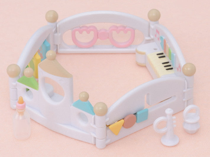 Sylvanian Families - Let's Play Playpen