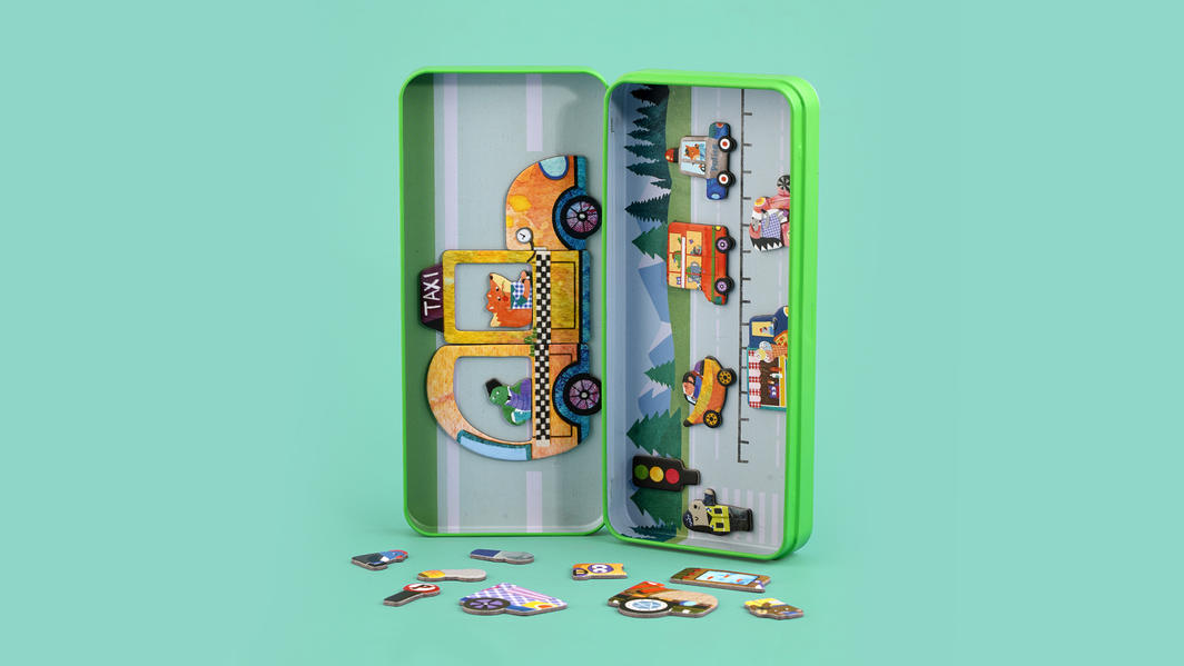 MierEdu: Magnetic Travel Box - Cars