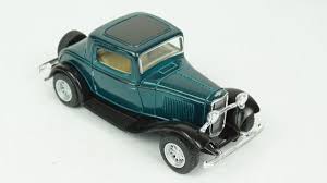 Kinsmart - 1932 Ford 3-Window Coupe Green